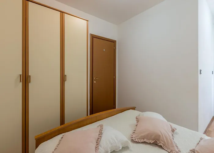 Apartment Split Karoglan